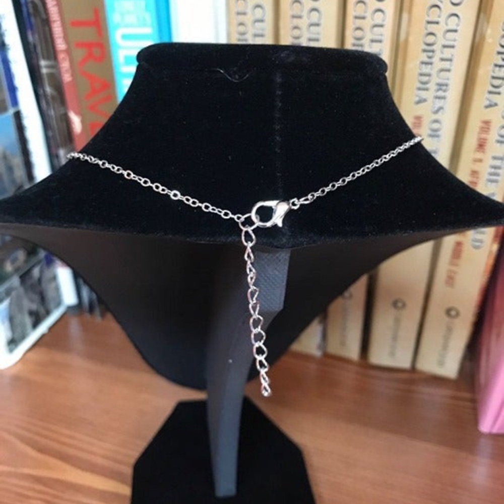 NEW ~ INITIAL NECKLACE D - Picture 5 of 5